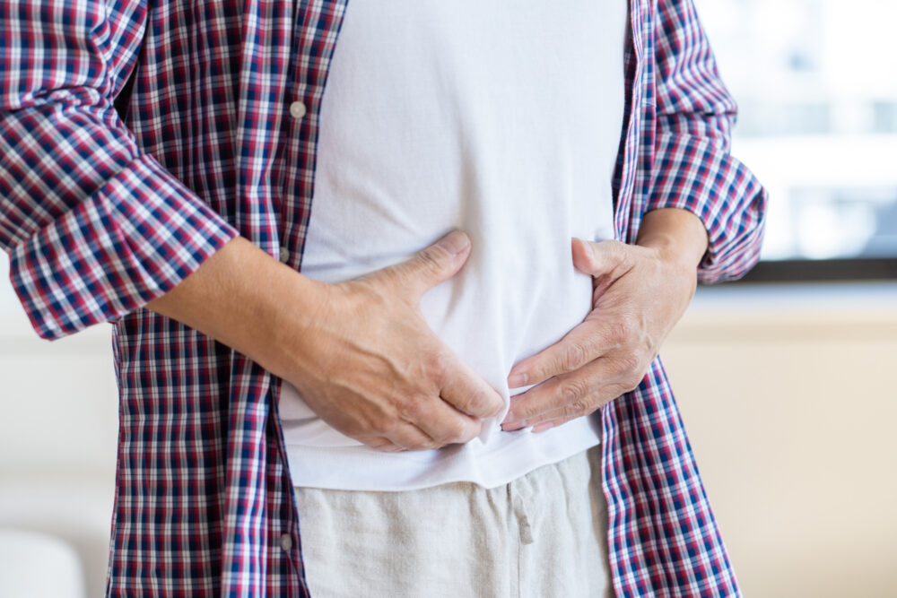 膨満感が続くときに考えられる病気と受診の目安
